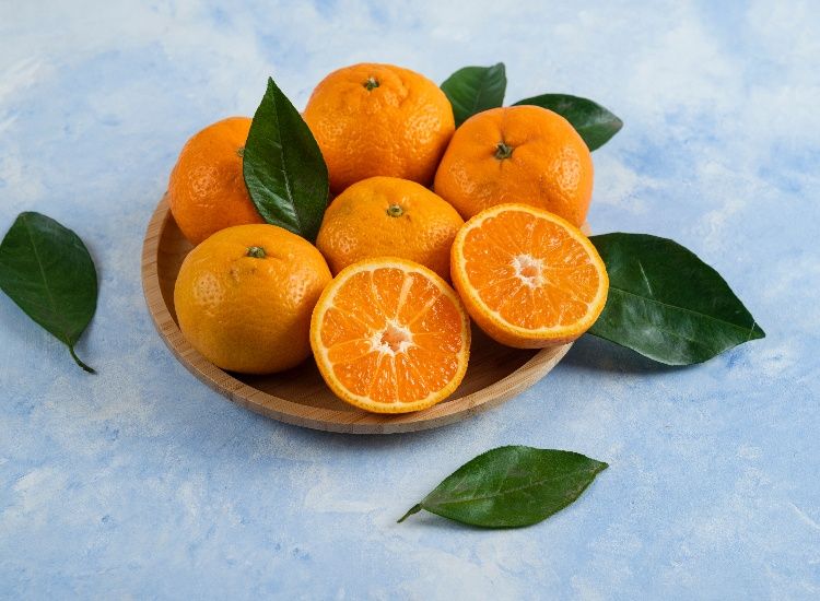 Jeruk mandarin identik dengan perayaan Imlek, yuk intip sederet manfaat jeruk mandarin untuk kesehatan tubuh.