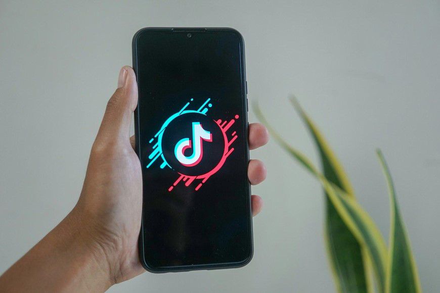 Bagaimana cara agar konten yang dibuat masuk FYP dan menjadi viral? Yuk, ikuti beberapa tips jitu berikut.