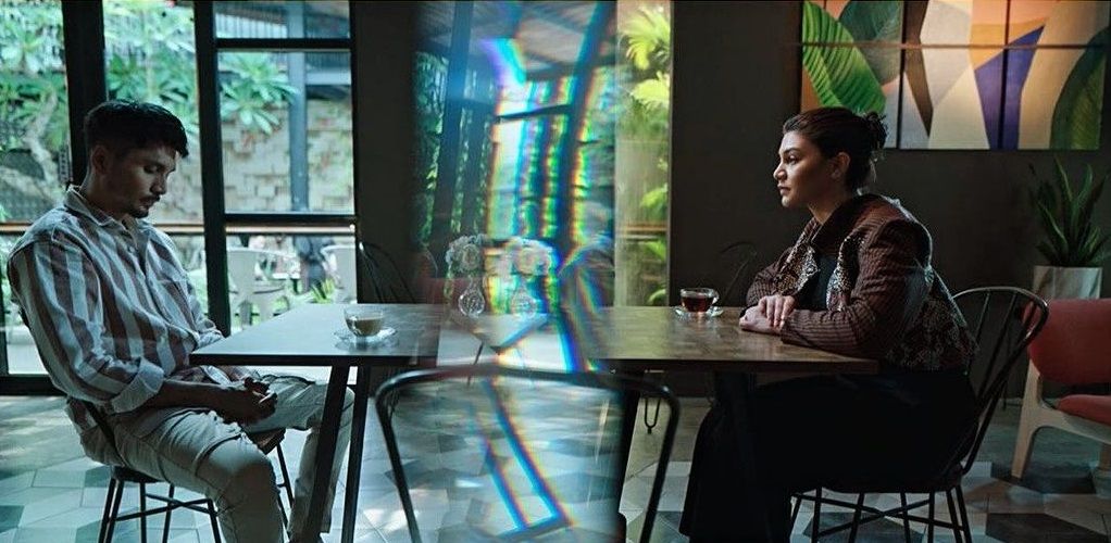 Ada karakter perempuan Jihane Almira. Berikut daftar pemain dan sinopsis film OOTD: Outfit of The Designer.