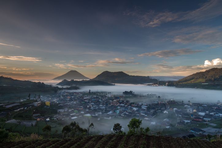 Jelang libur Imlek 2024, berikut ini rekomendasi wisata alam di Wonosobo yang cocok dikunjungi bareng pasangan.