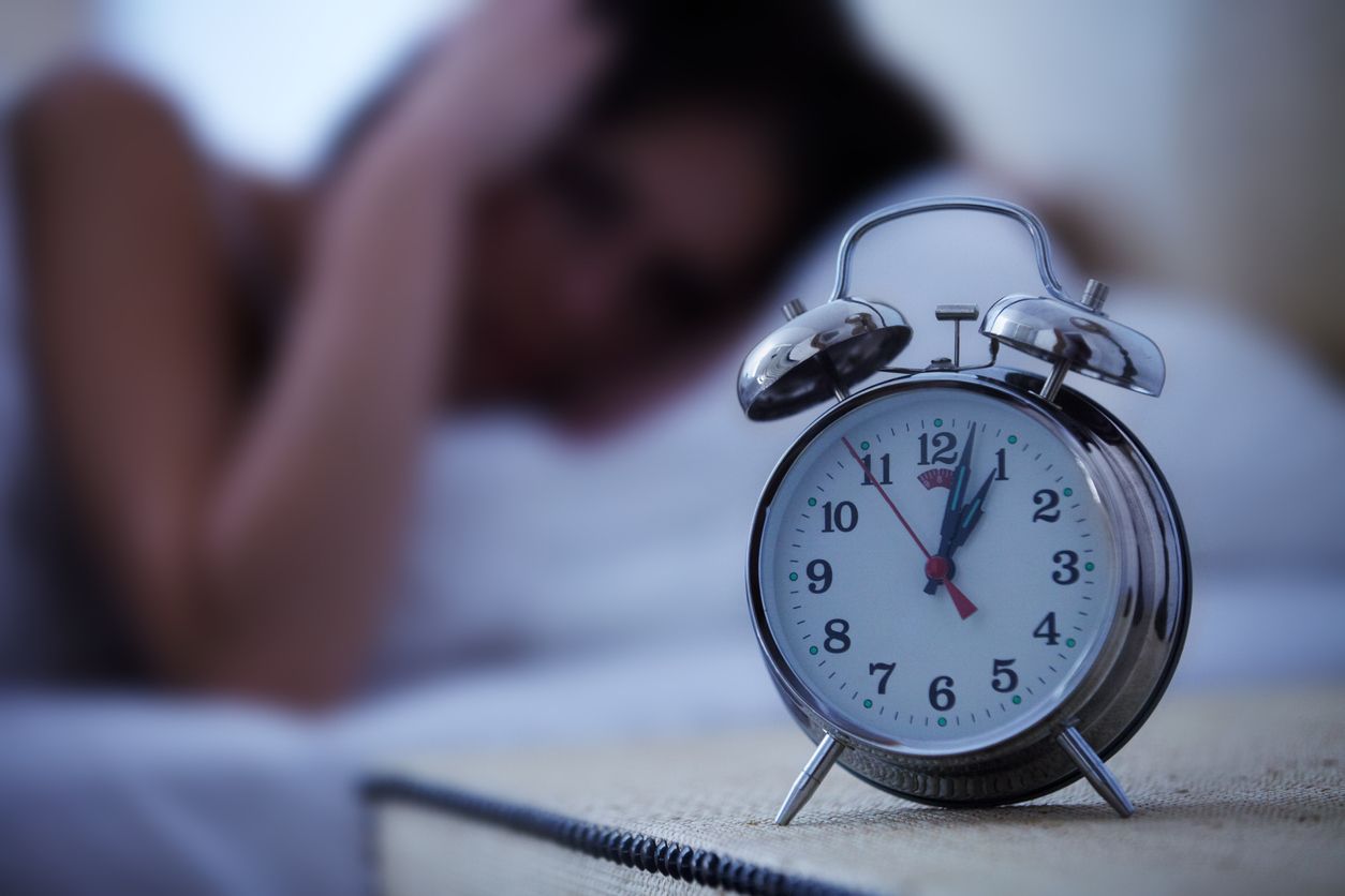 Berikut ini berbagai dampak kurang tidur bagi kesehatan mental yang jadi topik viral di TikTok, mulai depresi hingga gangguan makan.
