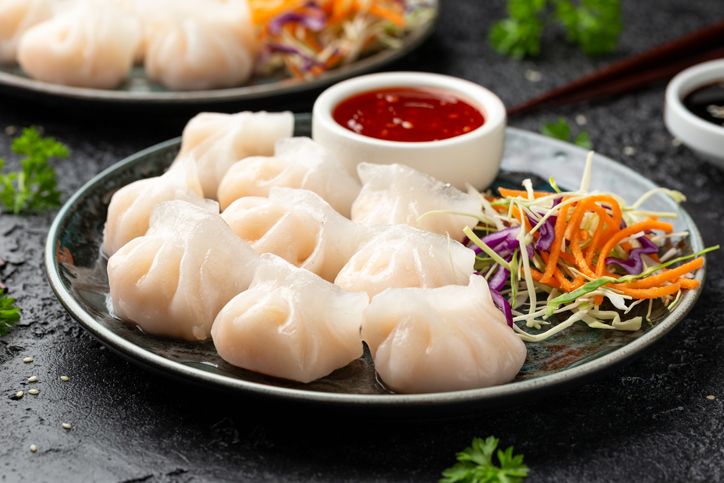 Hakau udang jadi menu favorit saat perayaan Imlek, ternyata begini cara membuatnya. Mudah dan praktis, simak langkah-langkahnya!