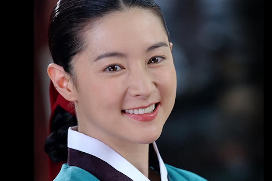 Dikabarkan bakal ada season 2 setelah 20 tahun berlalu, intip karakter perempuan yang diperankan oleh Lee Young Ae di drama Korea Jewel in the Palace.