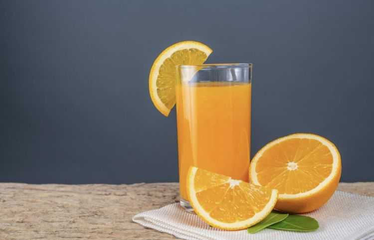 Bisa membantu meningkatkan daya tahan tubuh, begini cara membuat jus jeruk lemon madu. Simak lengkapnya.