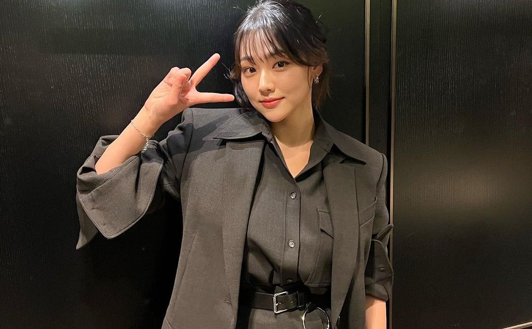Ini rekomendasi drama Korea Kang Mi Na lengkap dengan sinopsis drakor. Ada Cafe Minamdang hingga Tale of Fairy.