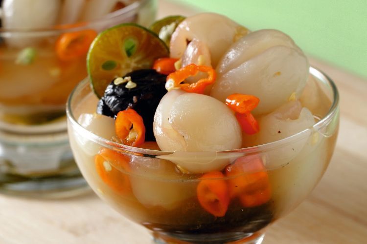 Berikut 5 tips membuat asinan buah kiamboy, asinan segar yang viral di TikTok. Simak penjelasan selengkapnya!