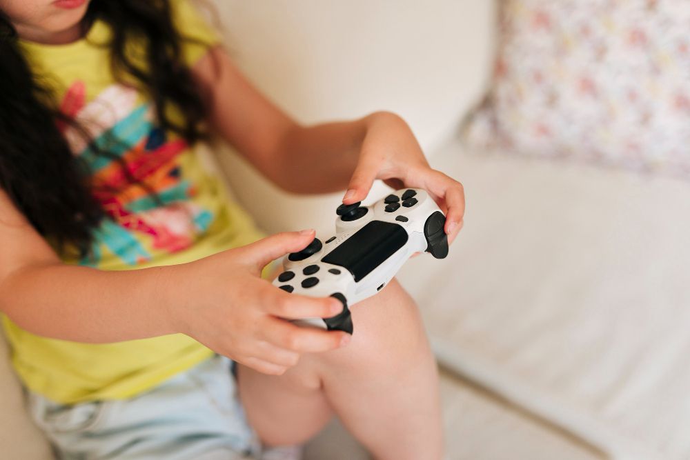 Agar anak tidak kecanduan game, begini cara membuat mereka menjadi healthy gamer menurut pakar. Seperti apa?