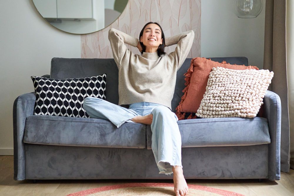 Siapa bilang self reward perlu uang? Beberapa aktivitas di rumah berikut bisa jadi hadiah menyenangkan buat diri sendiri.