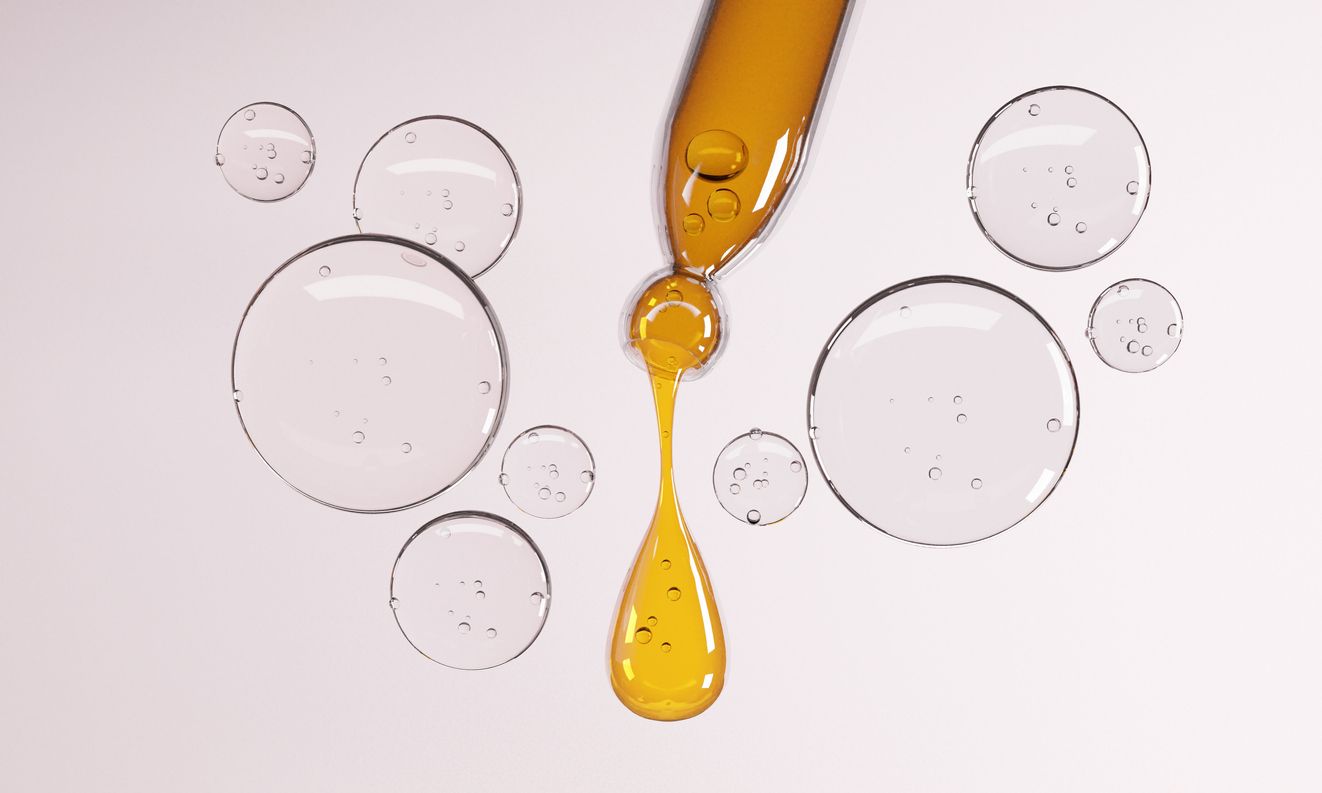Oil gritting jadi metode membersihkan komedo yang viral di TikTok. Benarkah efektif? Ini kata dokter tentang keefektifan oil gritting.