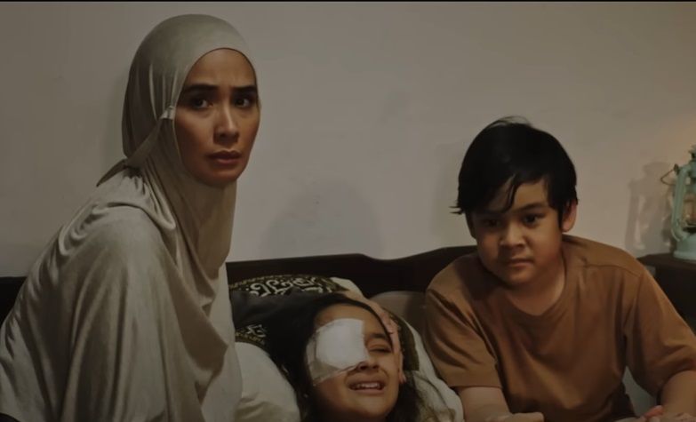 Segera tayang di bioskop, berikut ini lima informasi penting tentang film Titip Surat untuk Tuhan yang dibintangi Marsha Timothy. Simak lengkapnya.