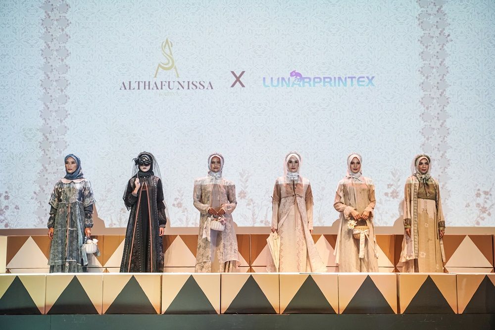 Mulai dari inspirasi baju lebaran dari brand lokal hingga friendship bracelet ala Swifties. Ini berita terpopuler fashion dan beauty.