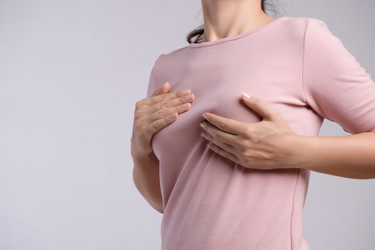 Berikut penjelasan dokter tentang kenapa payudara sakit saat menjelang menstruasi, simak selengkapnya!