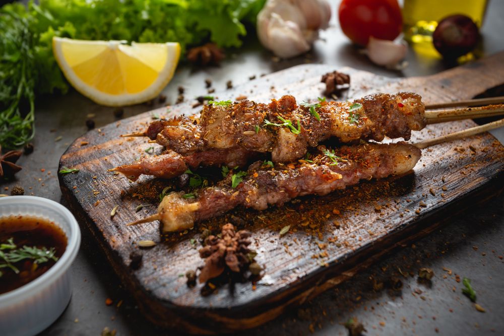 Sate kambing Binowo yang viral di TikTok terkenal empuk dan tidak prengus. Begini tips membuatnya lebih enak.