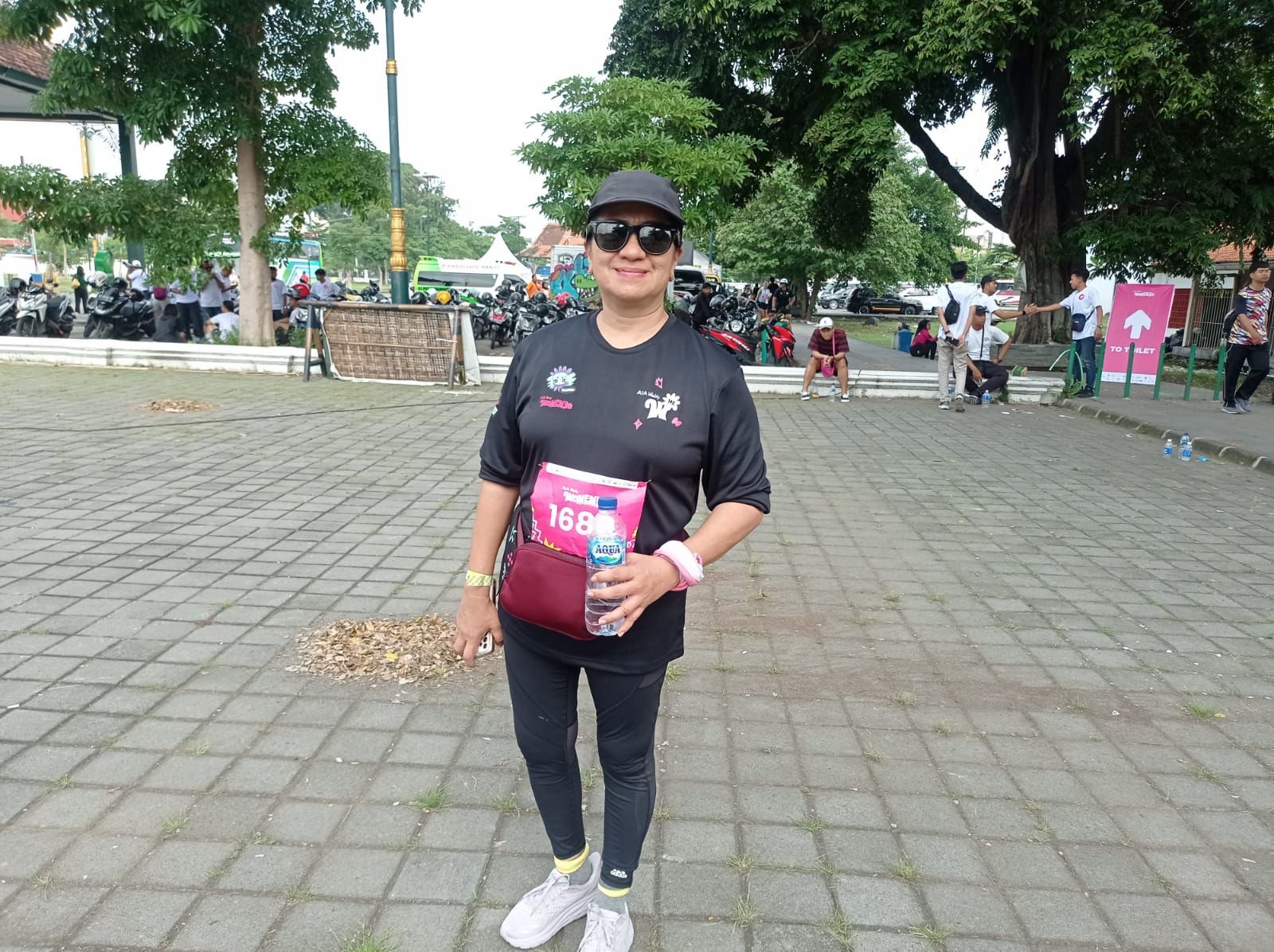 Berikut ini cerita nenek 67 tahun yang semangat menyelesaikan perjalanan lari 10 kilometer di Solo. Yuk simak!