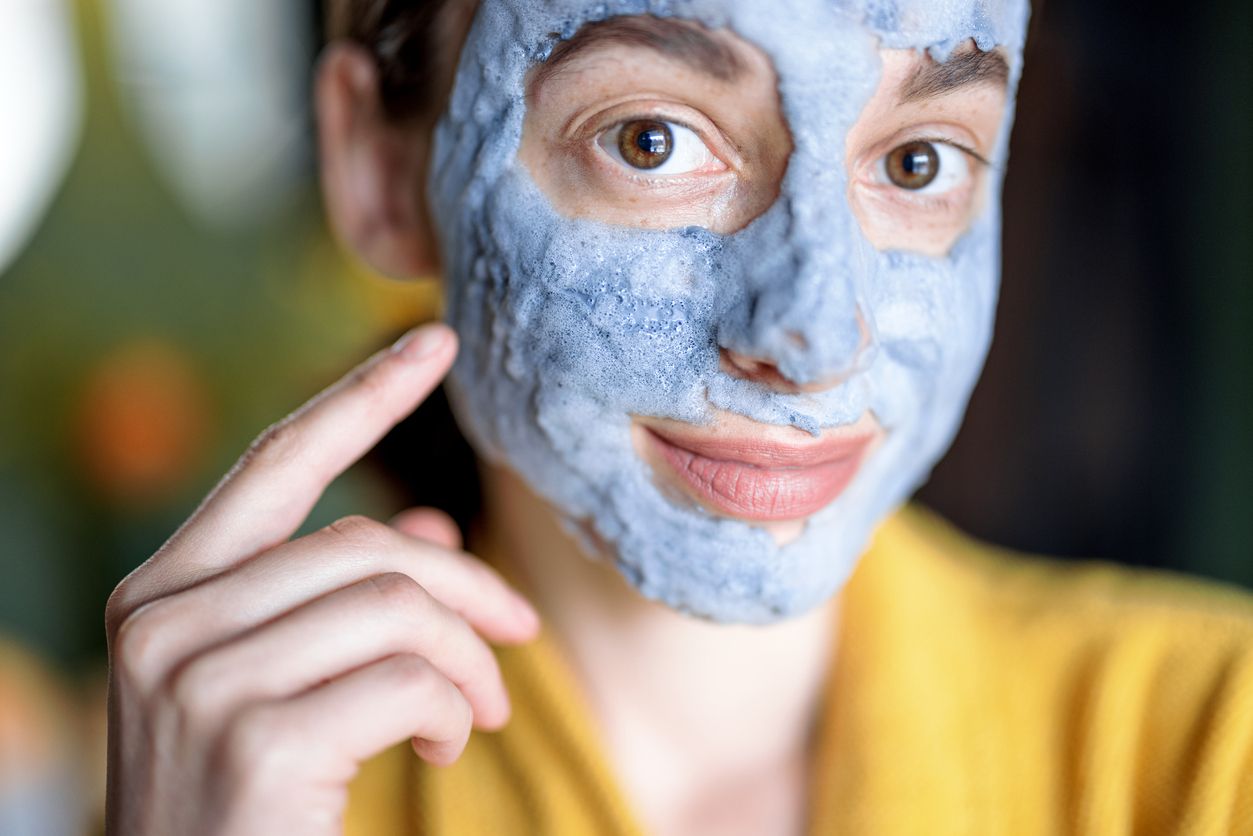 Berikut ini 5 rekomendasi bubble mask, masker wajah viral di TikTok karena mengeluarkan busa, simak selengkapnya.