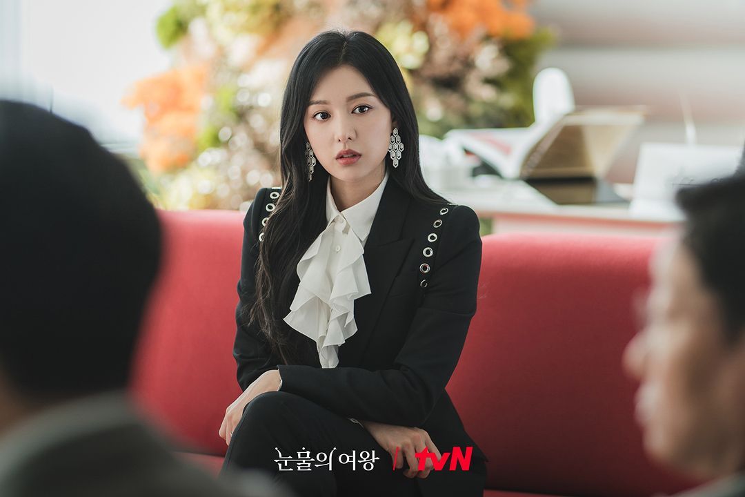 Selain Queen of Tears, 4 drama Korea berikut juga menampilkan karakter perempuan yang diperankan Kim Ji Won. Yuk, simak 4 sinopsis drakor itu!