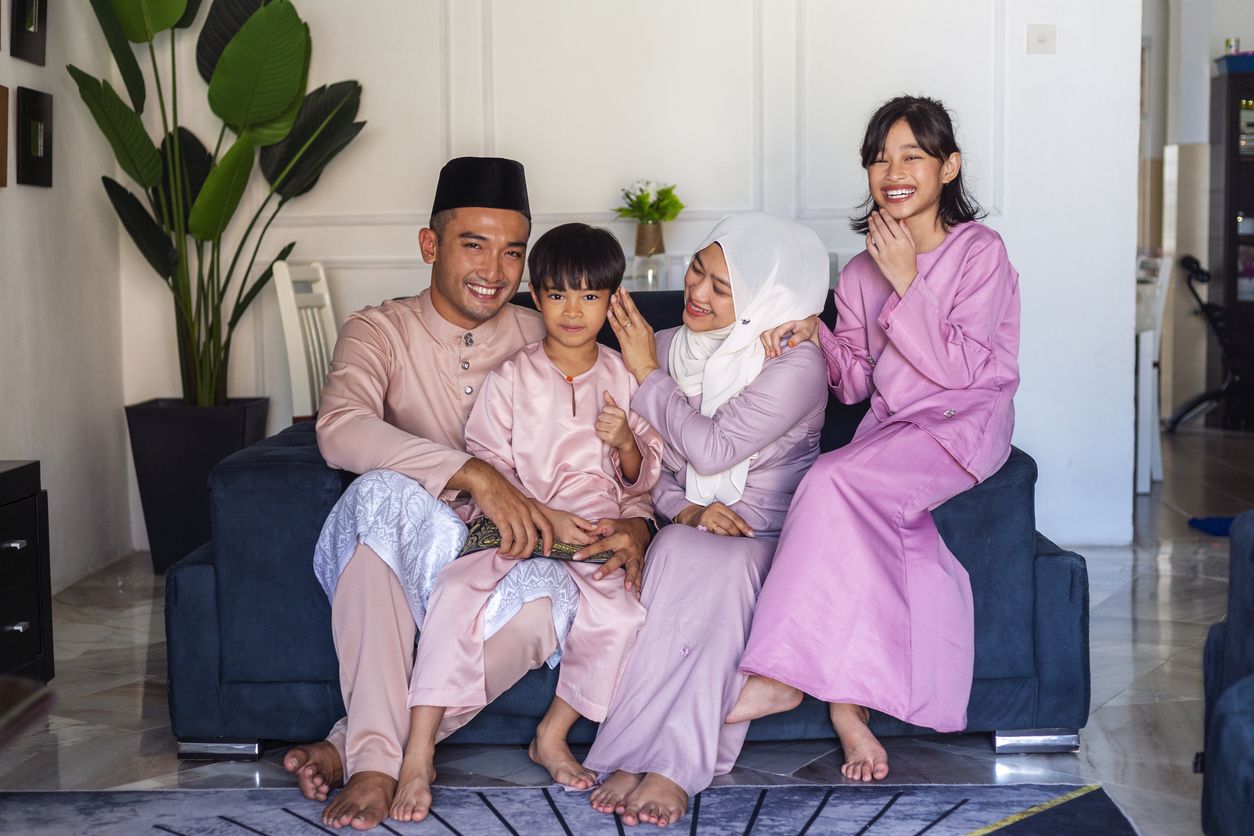 Berikut ini 5 rekomendasi baju couple keluarga untuk Lebaran 2024, mulai dari harga Rp75 ribuan, simak selengkapnya.