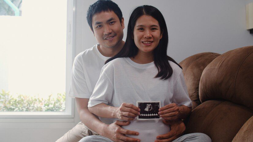 Sebelum memutuskan untuk punya anak dalam hubungan rumah tangga, berikut hal-hal yang perlu dipertimbangkan pasangan suami istri.