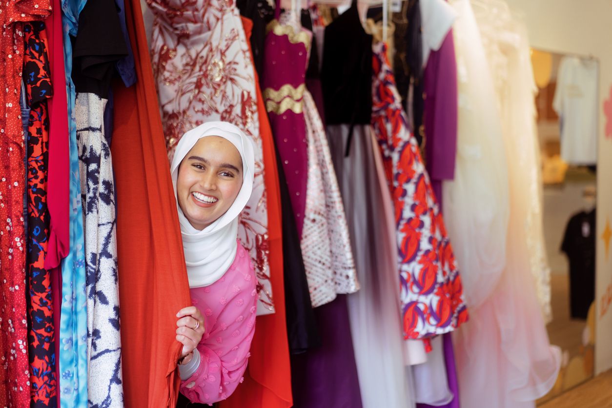 Berikut ini 3 tips tampil stylish saat Lebaran 2024 menurut fashion designer Ayu Amelia, simak selengkapnya.