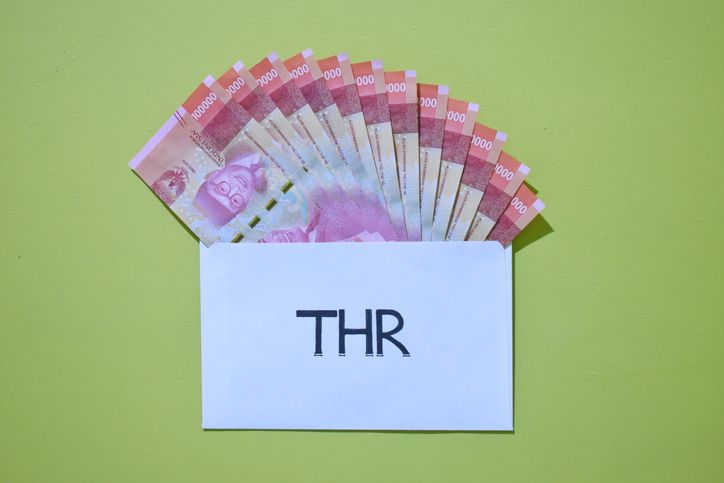 Berikut ini tips atur THR secara bijak sehingga Lebaran bisa happy dan tidak boncos. Yuk simak ulasannya berikut ini.