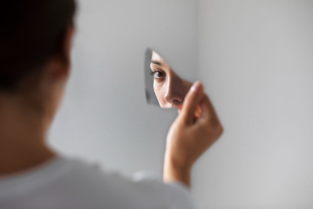 Hari Bipolar Sedunia, kenali berbagai faktor risiko seseorang terdiagnosis bipolar disorder. Simak lengkapnya.
