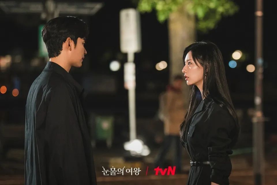 Dua episode terakhir drama Korea Queen of Tears hadir dengan durasi lebih panjang. Berikut penjelasannya.