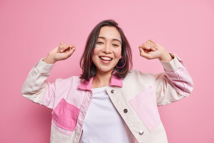 Tak harus memblokir kontak mantan pacar, begini cara bahagia untuk move on dari kisah percintaan masa lalumu!