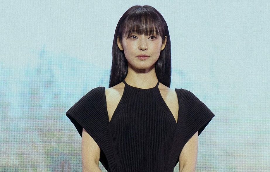 Jeon So Nee bagikan proses syuting dan adegan menantang di drakor Parasyte: The Grey. Ini ulasan lengkapnya.