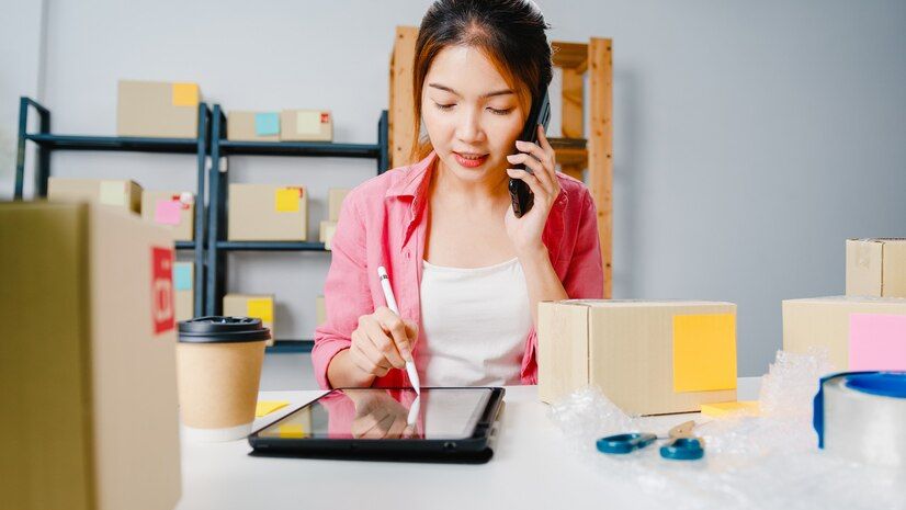 Punya akun media sosial atau situs web, begini cara menjaga reputasi bisnis secara online bagi pelaku ide usaha.