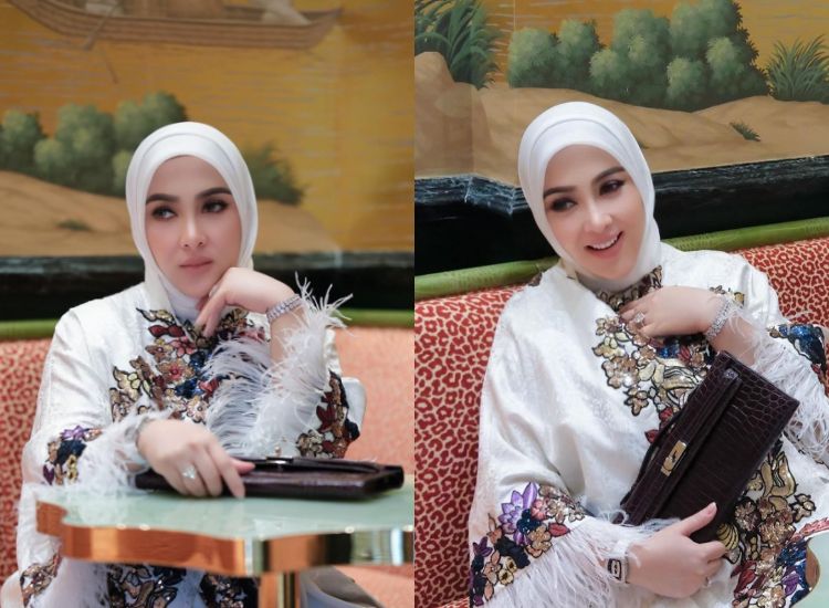 Berikut ini 3 produk wajib untuk tren makeup ala Syahrini yang viral di media sosial, salah satunya wajib pakai blush on.