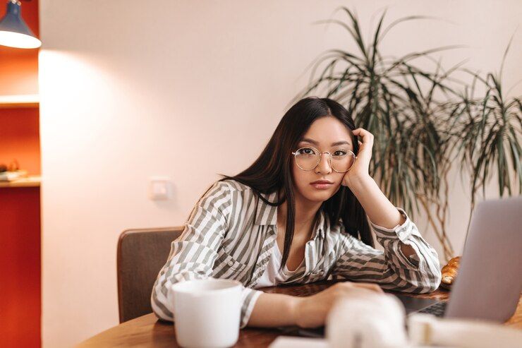 Perempuan pekerja butuh side hustle atau pekerjaan sampingan? Ini tips menemukan pekerjaan sampingan yang tepat buatmu!