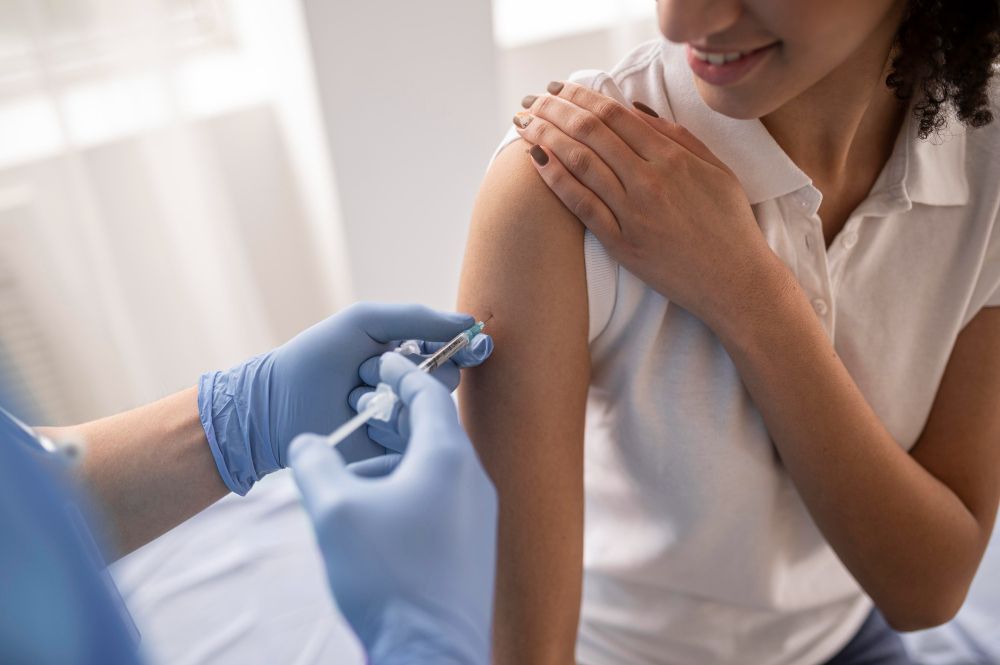 Penyakit pneumonia bisa dicegah dengan melakukan vaksinasi PCV (Pneumoccal Conjugate Vaccine). Ini penjelasannya.