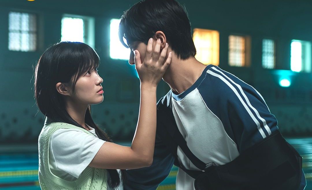 Bocoran sinopsis drakor Lovely Runner episode 10 yang akan tayang hari ini, Selasa (7/5/2024) di Viu.