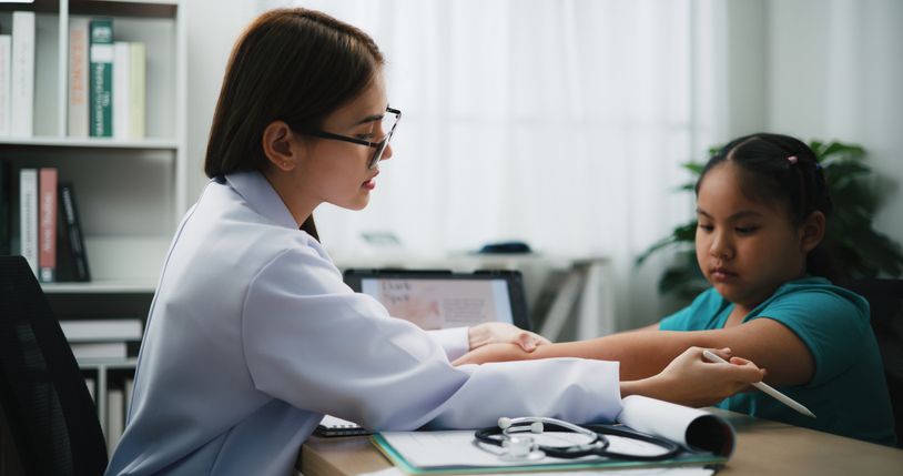Lupus pada anak menjadi penyakit yang tak boleh disepelekan. Berikut berbagai gejala lupus pada anak yang perlu diwaspadai.