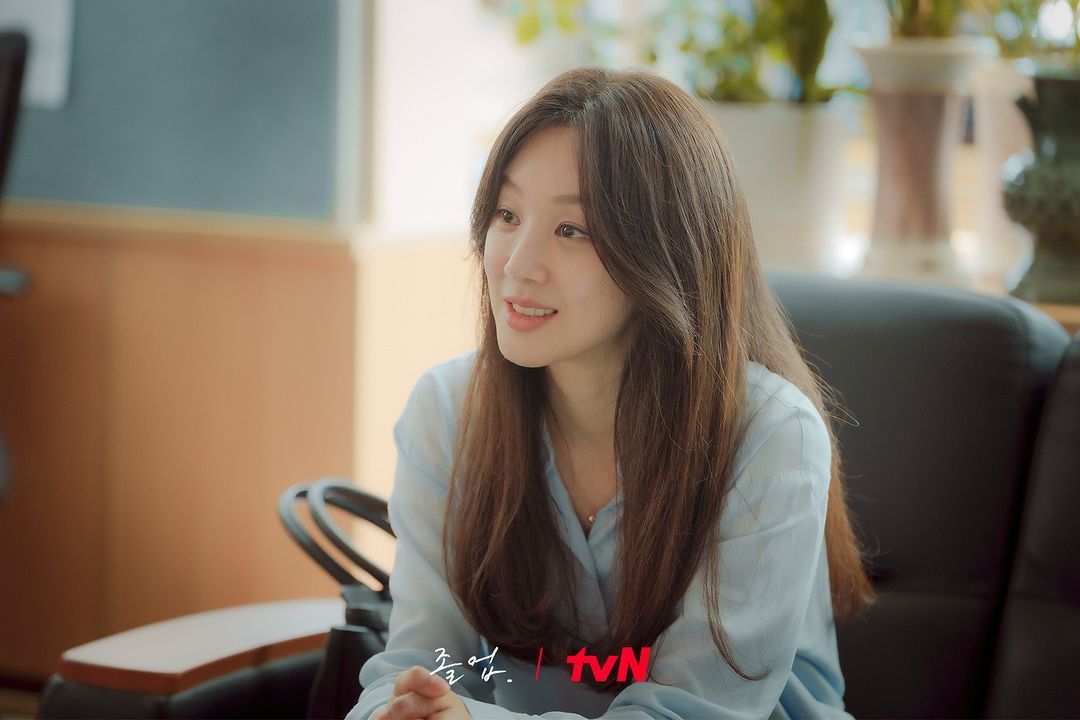 Sinopsis drakor The Midnight Romance in Hagwon banyak dicari, yuk kenalan dengan pemeran utama dan karakternya.