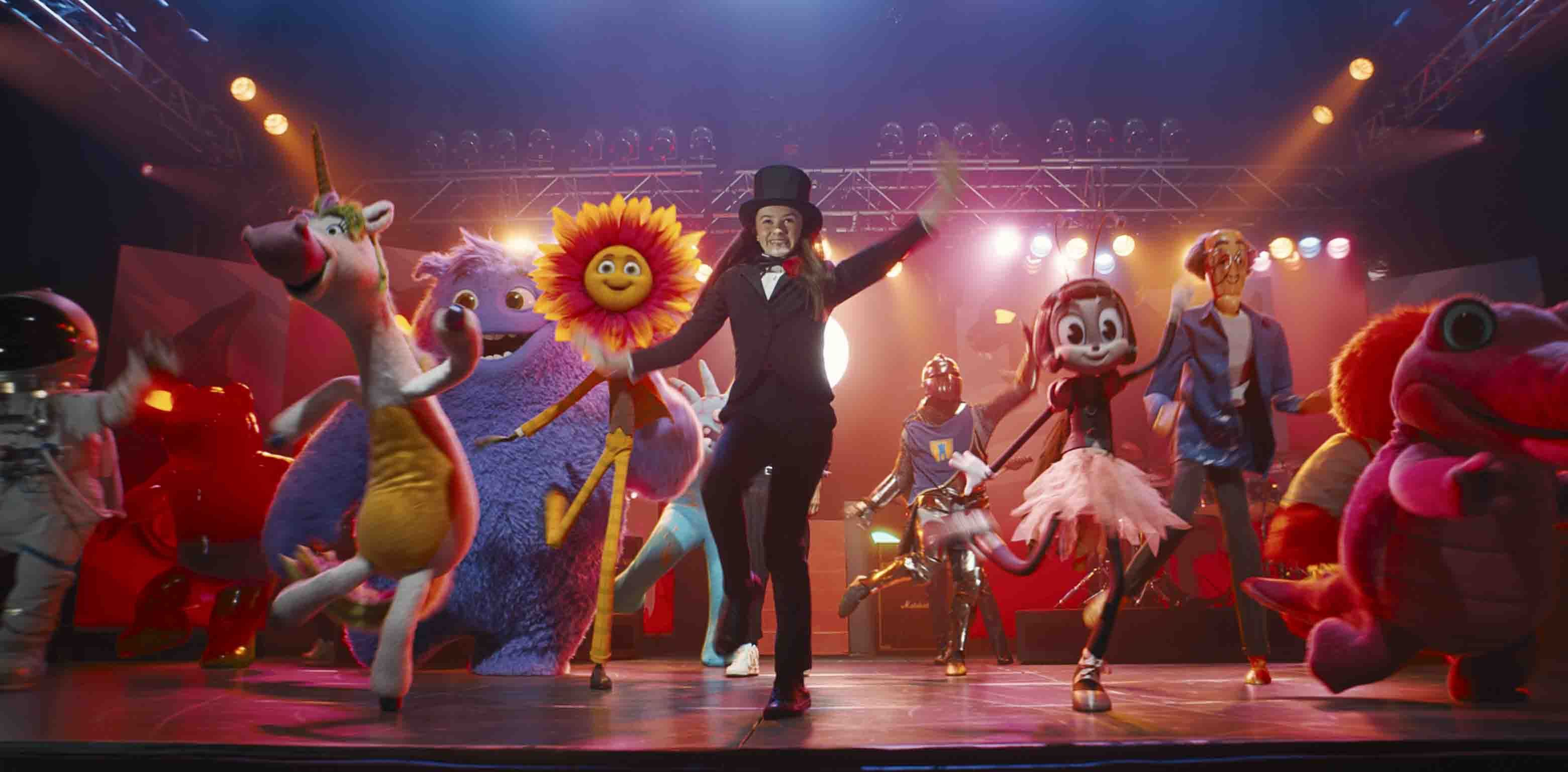 Review film IF: Imaginary Pictures yang dibintangi Cailey Fleming, sebuah filmyang memberi pelukan hangat agar berani hadapi ketakutan di masa dewasa.