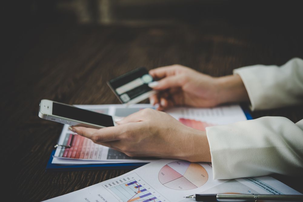 Cara cepat melunasi pinjaman online, mulai dari memilih pinjaman tanpa bunga hingga menjual barang berharga.