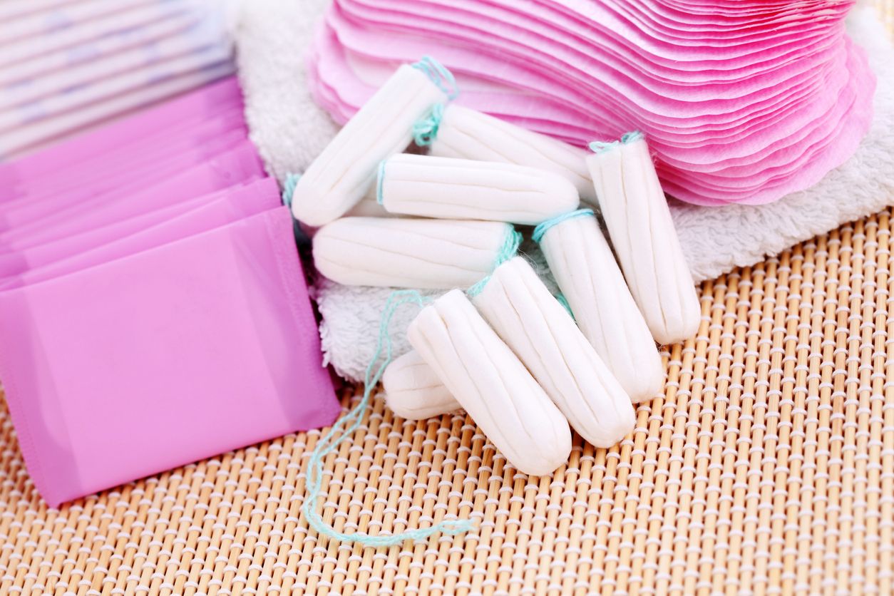 Berikut ini penjelasan dokter ahli tentang penggunaan tampon yang lebih baik daripada pembalut, simak selengkapnya!
