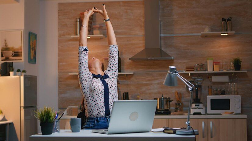 CEO dating agency, Violet Lim, berbagi tips agar ibu bekerja bisa mendapatkan work life balance. Seperti apa?