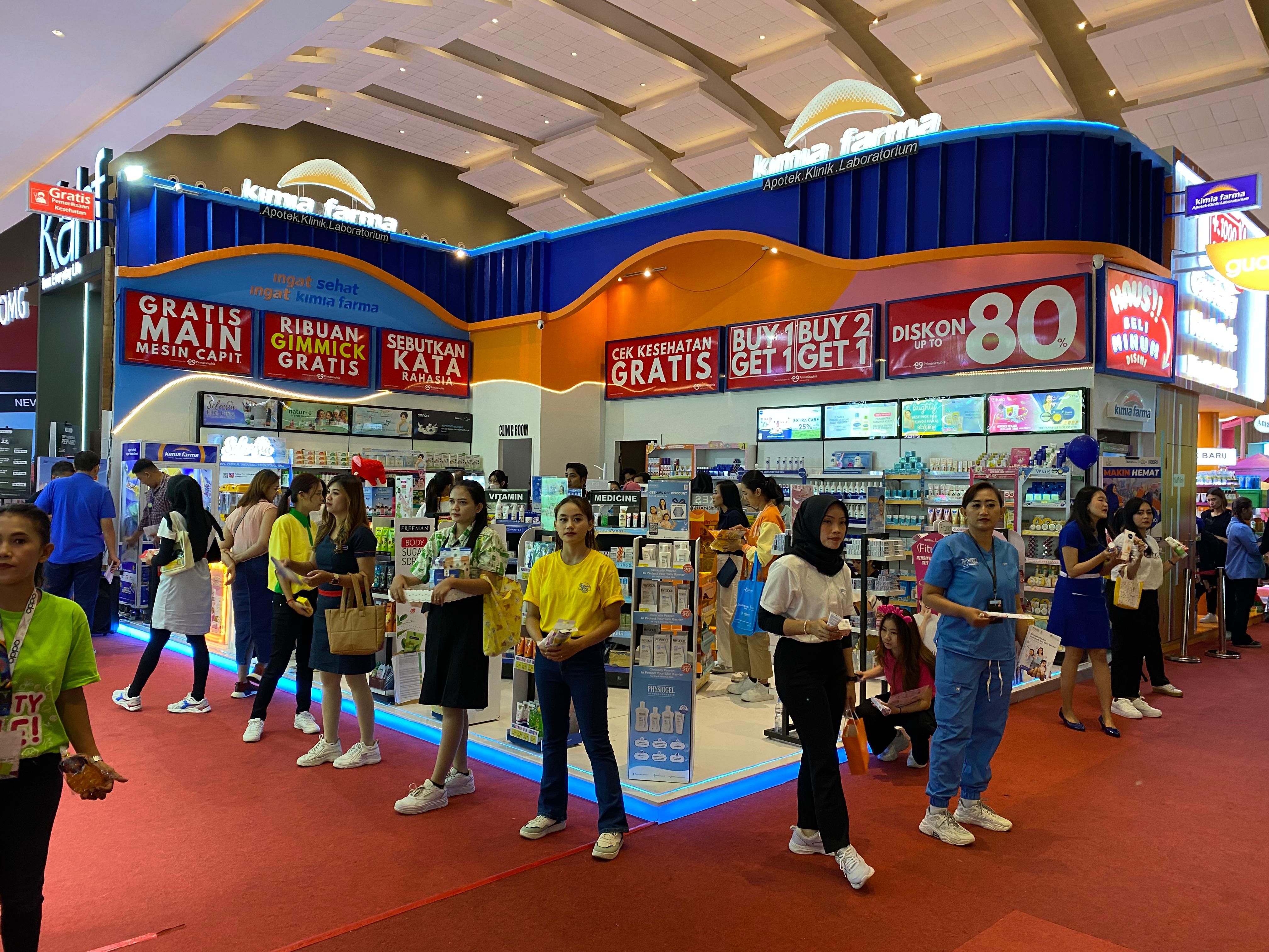 Kimia Farma Apotek hadir di Pekan Raya Jakarta 2024 dengan menghadirkan banyak promo menarik yang sayang dilewatkan.