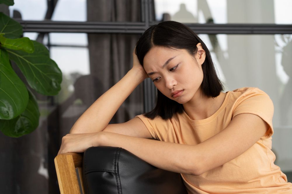 Perempuan merasa takut dan ragu menjelang hari pernikahan adalah hal yang wajar terjadi. Bagaimana cara mengatasinya?