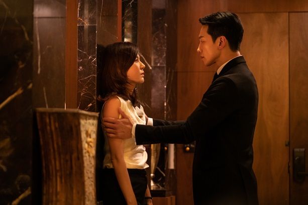 Drama Korea Red Swan mengisahkan karakter perempuan yang terlibat konspirasi berbahaya. Berikut sinopsis drakor lengkapnya.