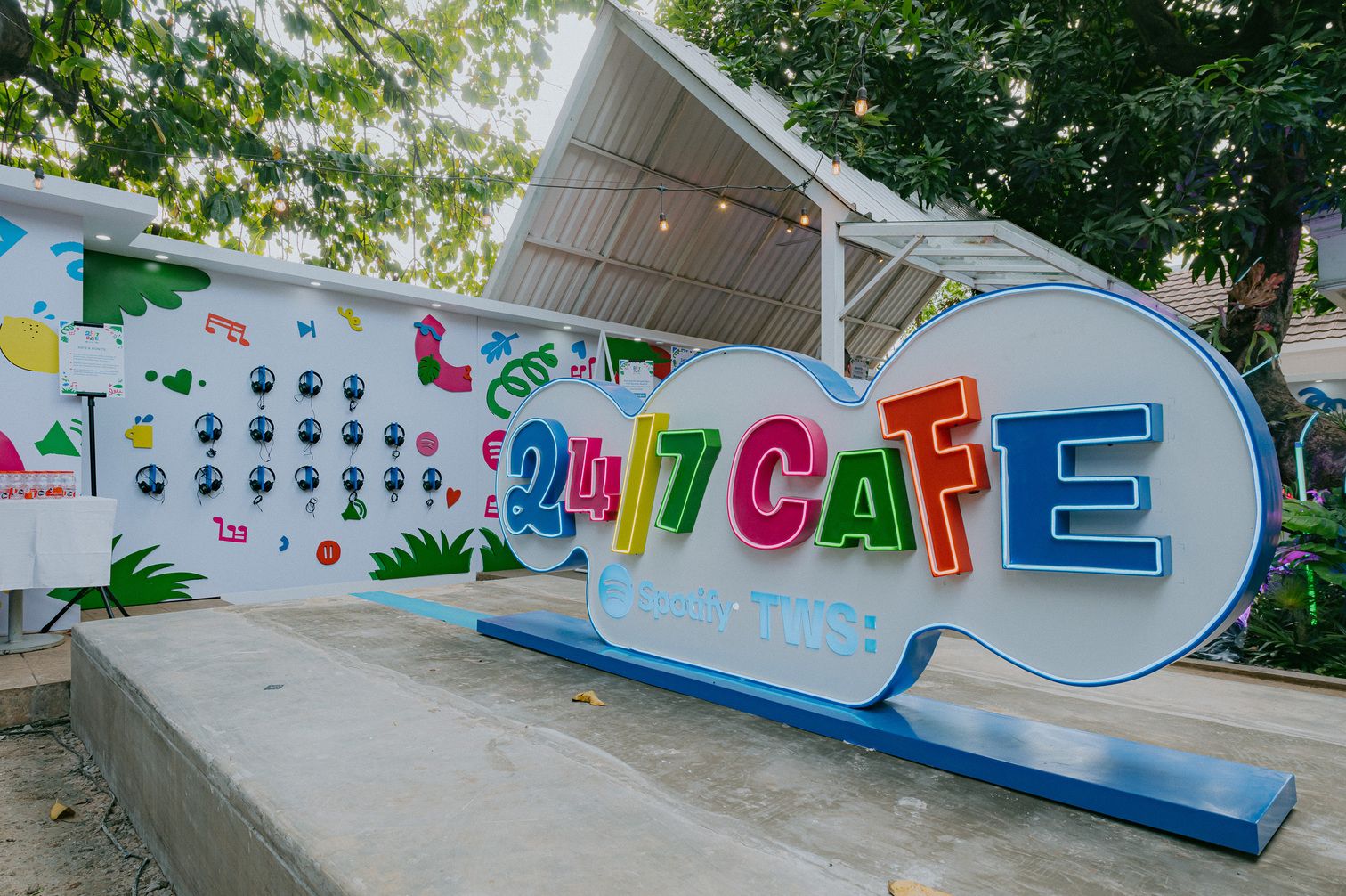Bekerja sama dengan Spotify, TWS membuka 24/7 Cafe di Jakarta dengan berbagai fitur dan layanan yang akan memanjakan penggemar.