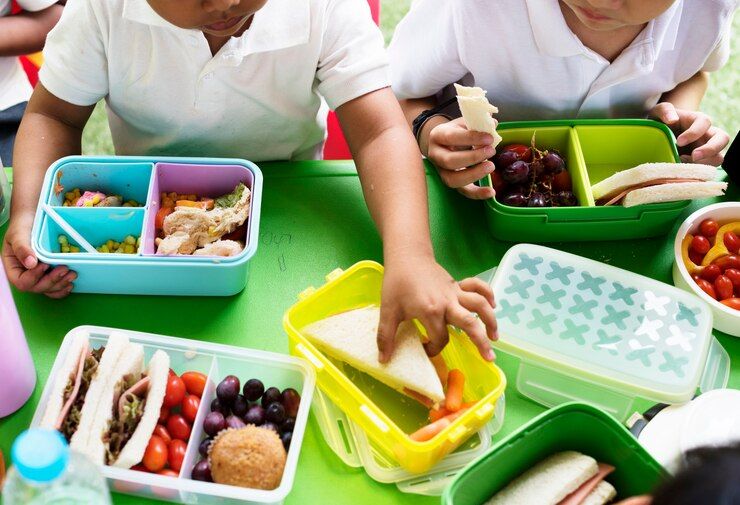 Tidak butuh modal besar, ini ide usaha jajanan ringan yang disukai anak-anak SD. Ada roti bakar hingga batagor!