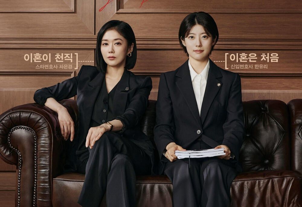 Jang Nara dan Nam Ji Hyun jadi duo pengacara yang sering tidak sependapat di sinopsis drakor Good Partner. Yuk, intip!