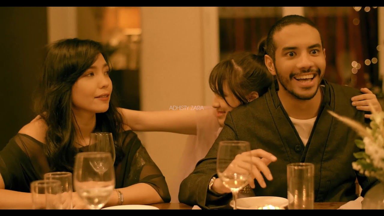 Sinopsis film Lily of the Valley yang dibintangi Adhisty Zara, berkisah tentang hubungan yang rumit antara ibu tunggal dan anak remaja perempuan.
