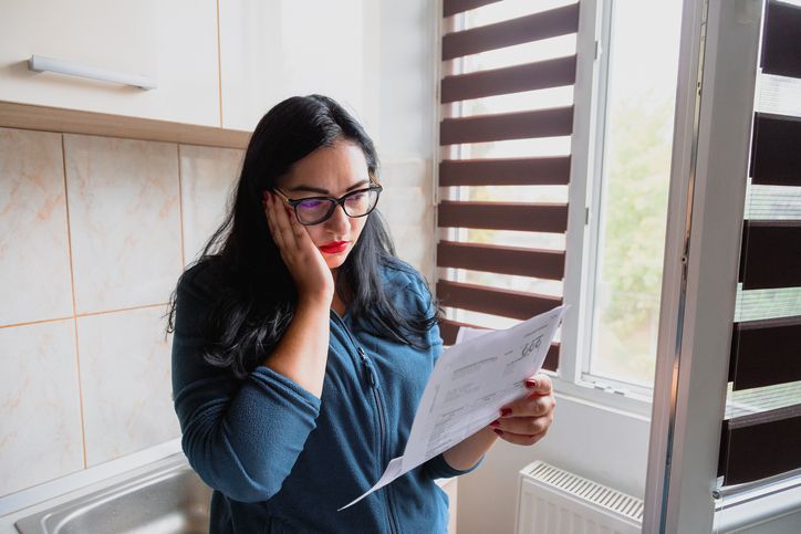 Anak dan remaja semakin rentan terhadap ancaman pinjaman online dan judi online hingga penting untuk meningkatkan literasi keuangan digital untuk melindungi mereka dari praktik ilegal dan bahaya finansial di era digital ini.