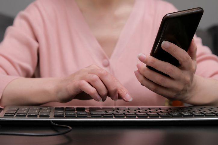 Pelaku KBGO bisa dijerat pidana UU TPKS. Begini lima cara melaporkan kekerasan berbasih digital ini.