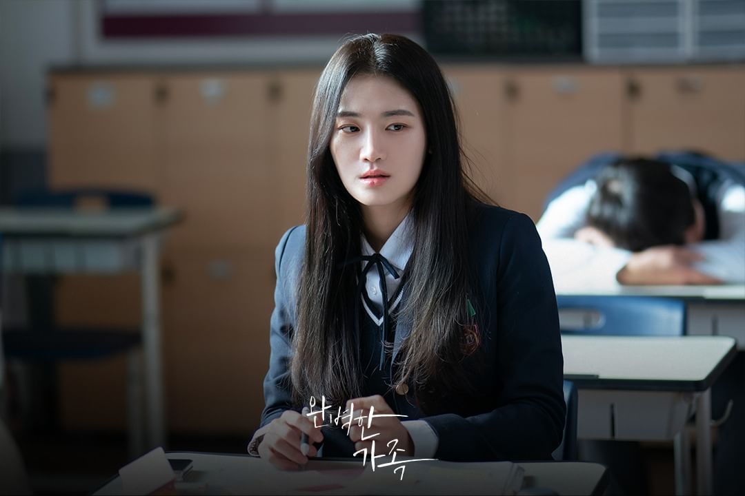 Segera tayang di Viu mulai 14 Agustus 2024, berikut sinopsis drakor Perfect Family. Kisah anak perempuan yang terlibat kasus pembunuhan!