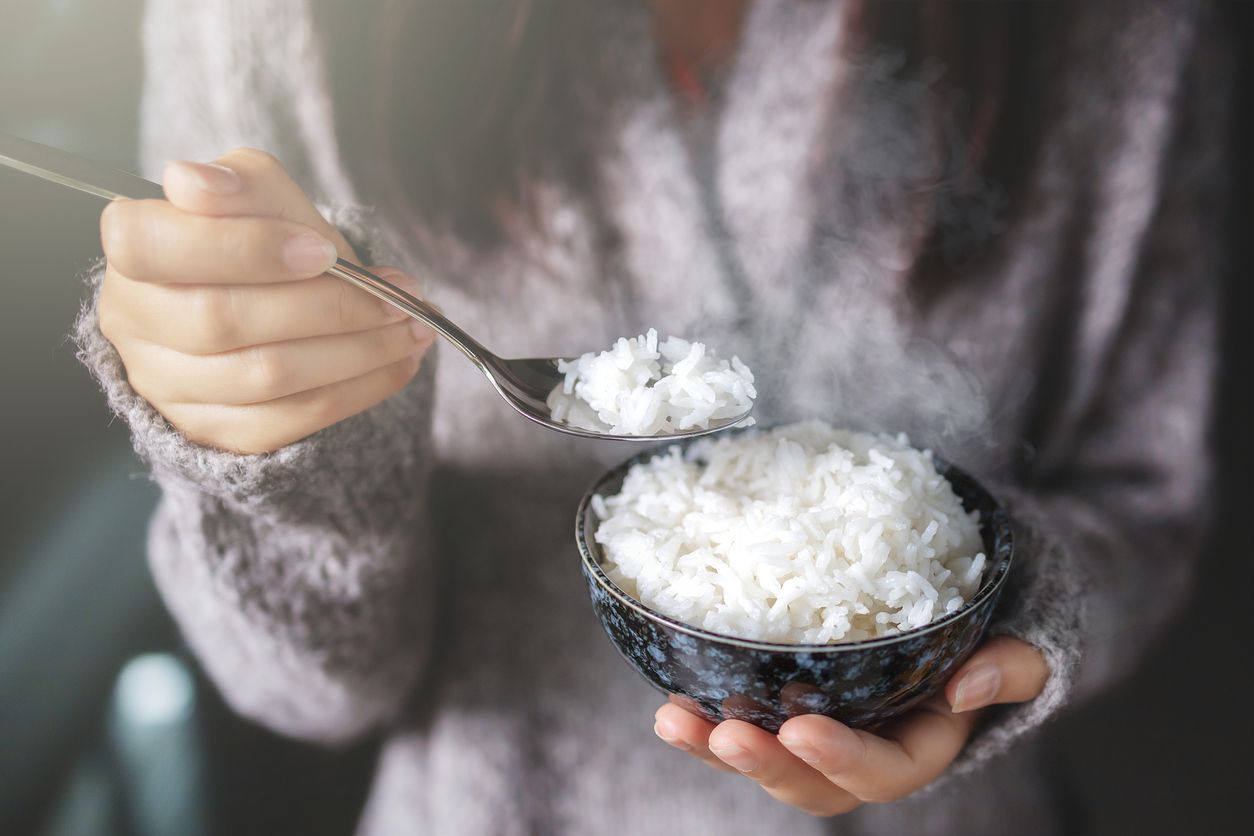 Ingin menurunkan berat badan tak harus selalu menghindari nasi. Ada pilihan nasi diet yang lebih sehat tapi tetap enak.
